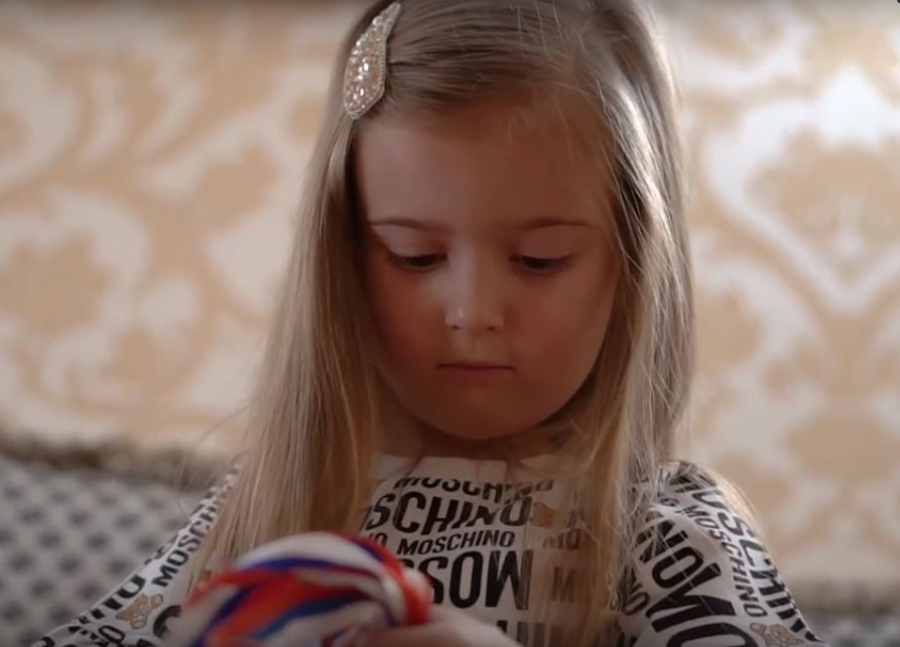 Костромские малышки Есения и Аделина признаны самыми красивыми девочками России