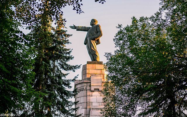 Стала известна судьба памятника Ленину после реконструкции парка