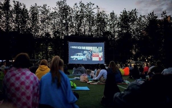«Ростелеком» открыл летний кинотеатр в Костроме