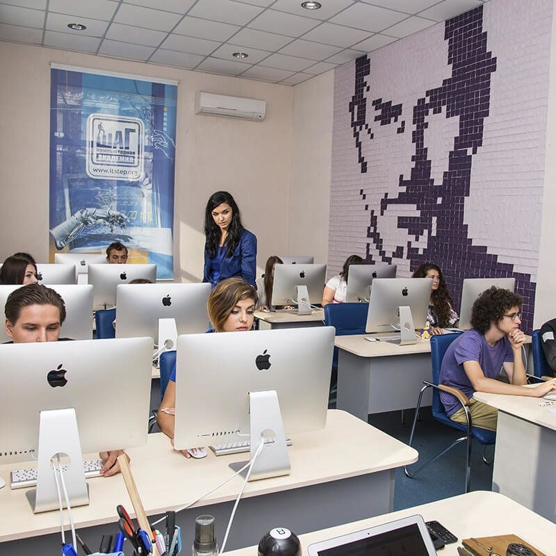 Жить в Костроме, работать в США: объявлен набор в международную компьютерную академию
