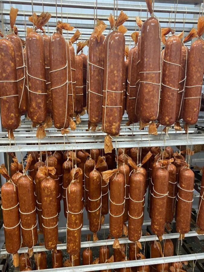 Костромские мясокомбинаты завалили рынок копченой колбасой