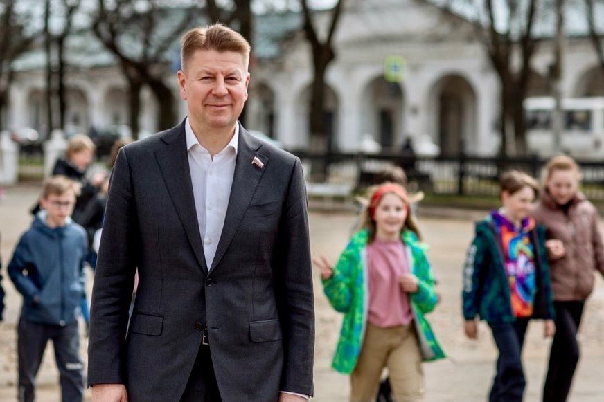 Избранный депутатом Госдумы Алексей Ситников обратился к костромичам