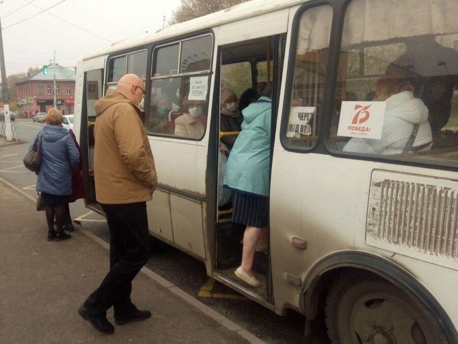 Почти 20 дополнительных автобусов поставили на маршруты в Костроме