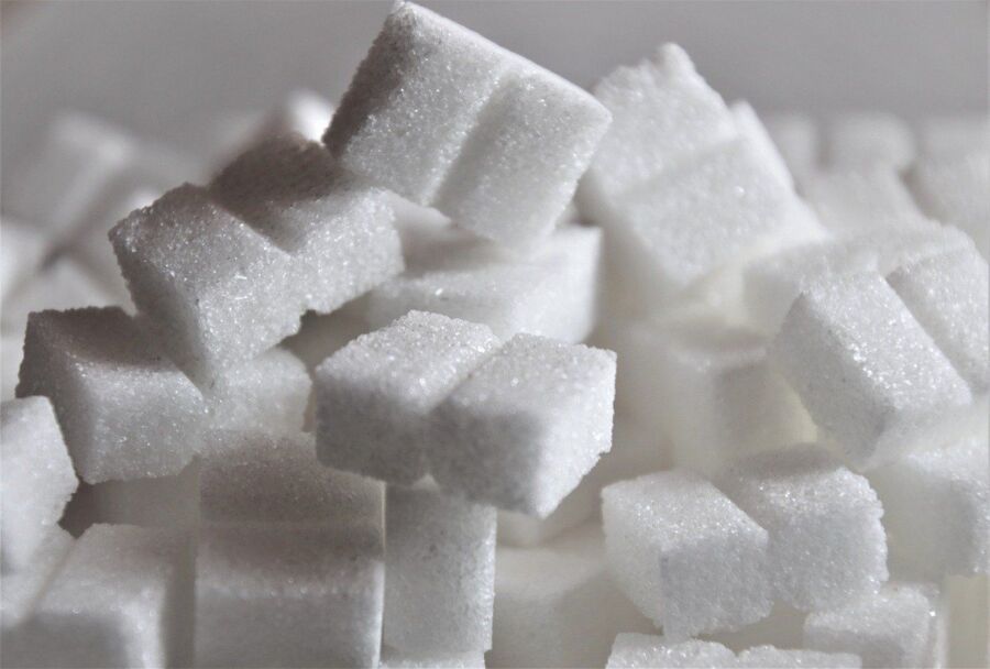 Растущую цену на сахар в Костроме объяснили колебаниями курса рубля