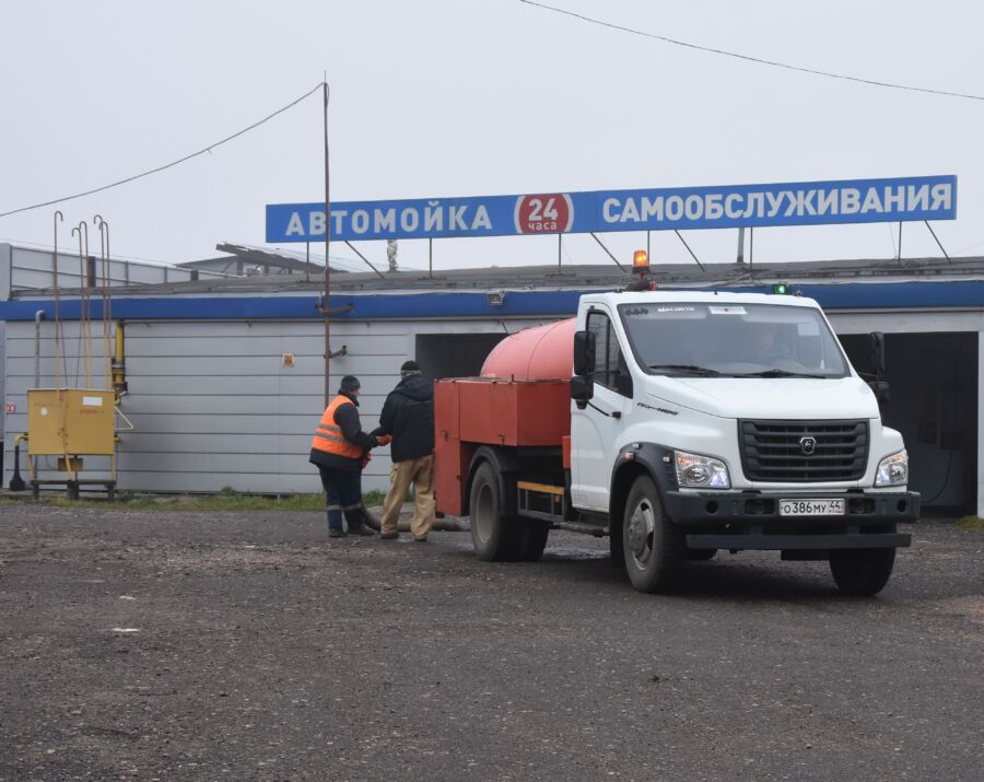 Еще одна автомойка в Костроме попалась на загрязнении Волги