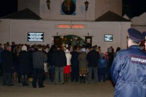 Господи, помилуй: антимасочников в Костроме начали искать даже в храмах Божьих