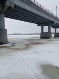 «Между нами тает лед»: в Костроме на реках стало смертельно опасно