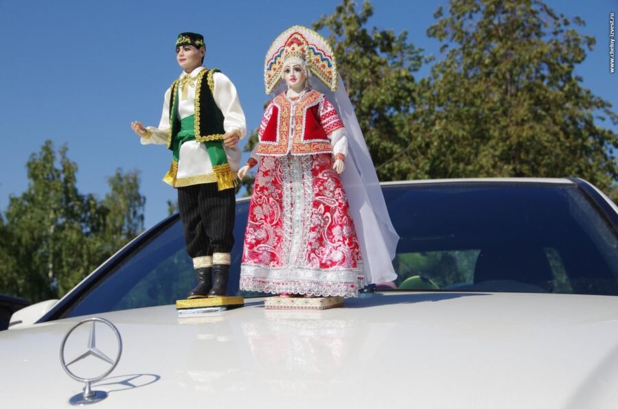 Костромичи не одобрили свадьбы с иностранцами