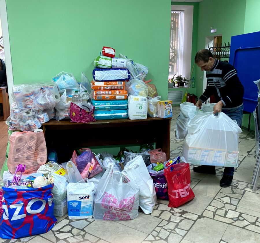 Костромичи собрали еще 20 килограммов продуктов для беженцев из Украины