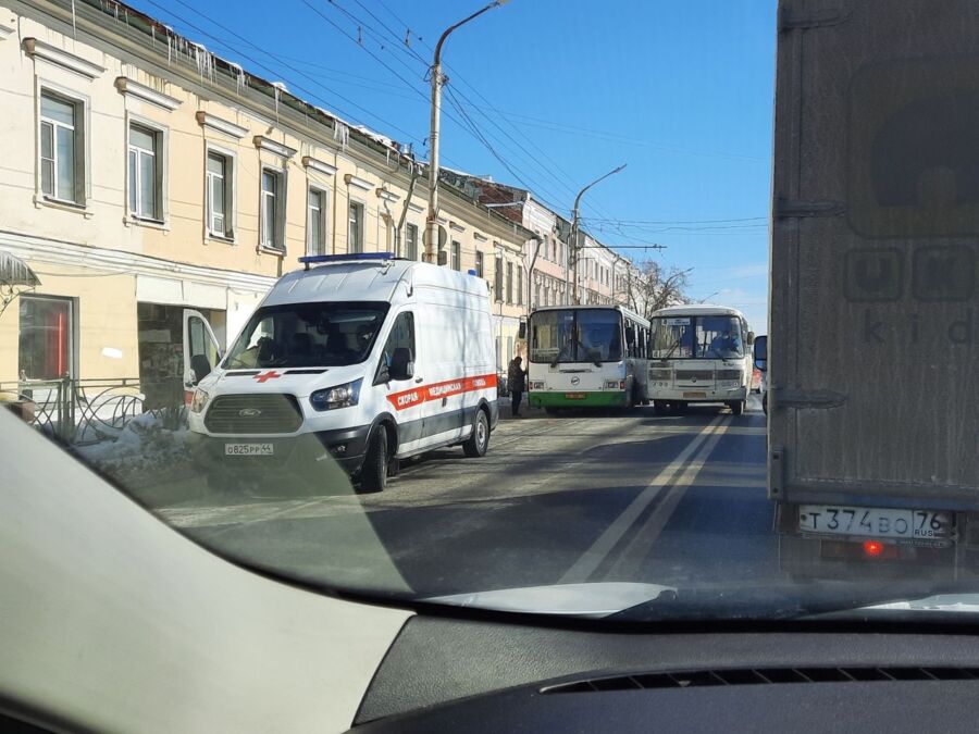 Сразу три аварии с автобусами произошли в Костроме