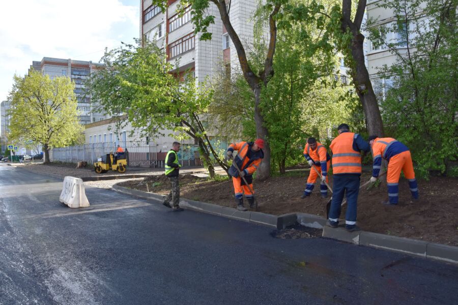 В Костроме ремонтируют дороги после ремонта