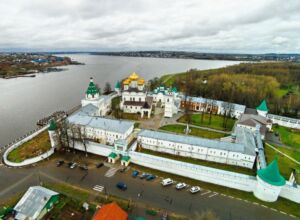 Колыбель дома Романовых в Костроме оштрафовали из-за сарая с ценностями