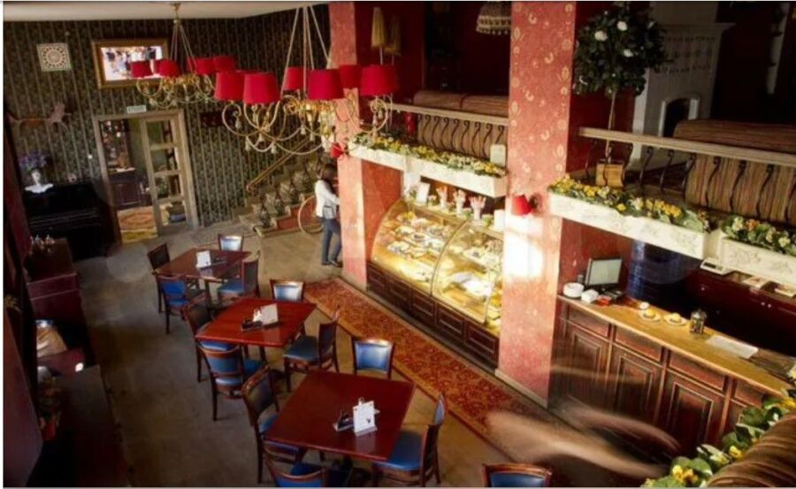 Конец эпохи: в Костроме продают самый гламурный ресторан нулевых