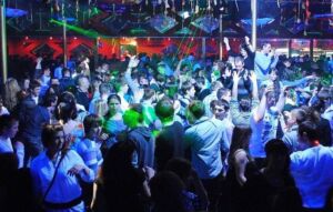 Пенная вечеринка и дискотека для пенсионеров: что будет происходить в парках Костромы в июне