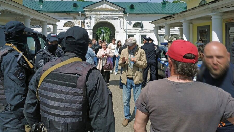Актеров не трогать: сколько платят массовке на съемках в Костроме
