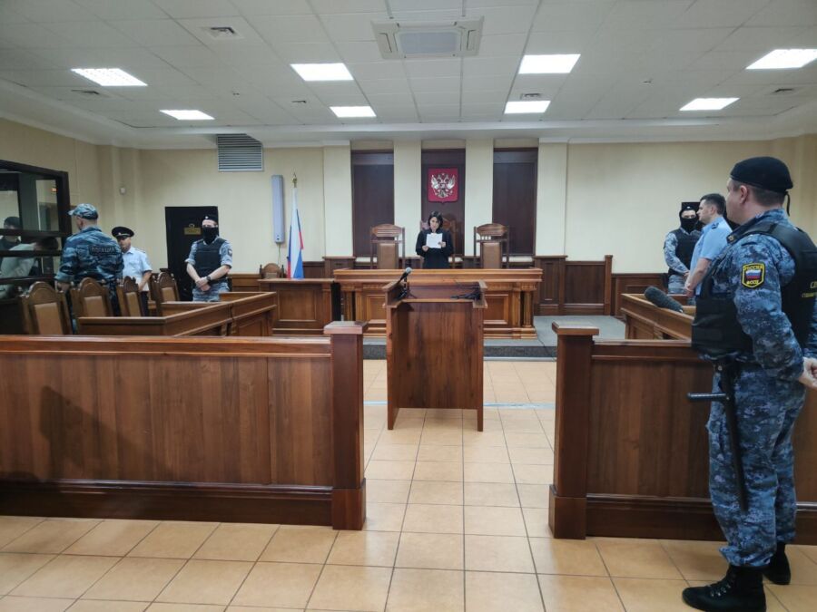 Судья в Костроме поставила педофила Герасимова на место: видео