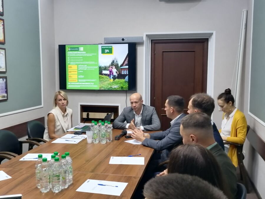Застройщики и риелторы Костромы обсудили приоритеты реализации сельской ипотеки на круглом столе Россельхозбанка