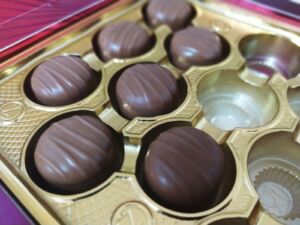 Костромского школьника отправили работать на благо общества за 15 шоколадок
