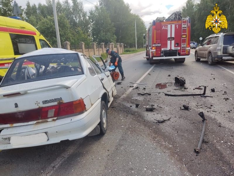 В Костроме возбудили уголовное дело после гибели трех человек в жуткой аварии