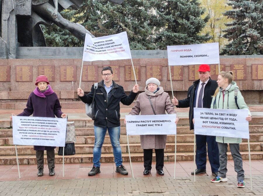 «Не верим в изменения»: чем поразил митинг против отключений воды в Костроме