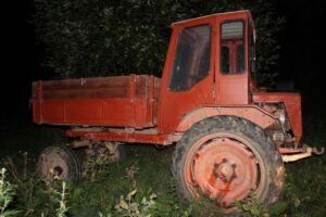Костромич угнал трактора соседа, потому что ему он был нужнее