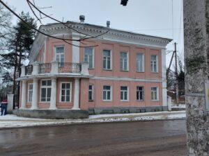 Здание глазного отделения продают в Костроме с аукциона