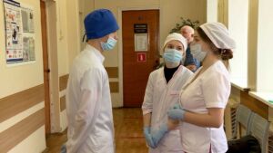 Поднимать с колен костромские поликлиники призвали студентов из Ярославля