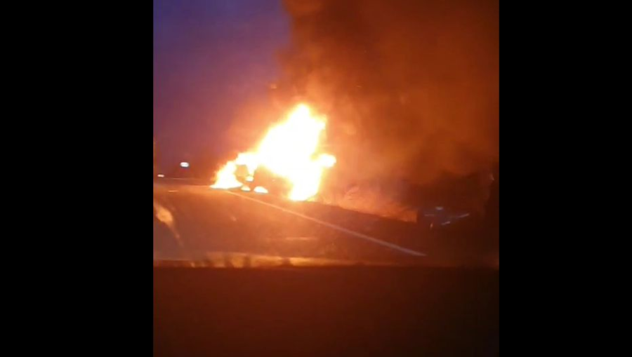 Двое костромичей сгорели заживо в BMW на трассе