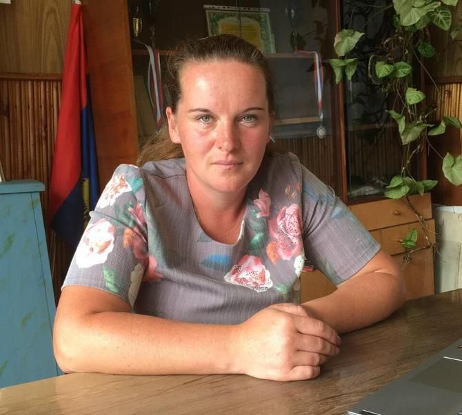 Темные силы отправили в отставку знаменитую уборщицу-главу из Костромской области