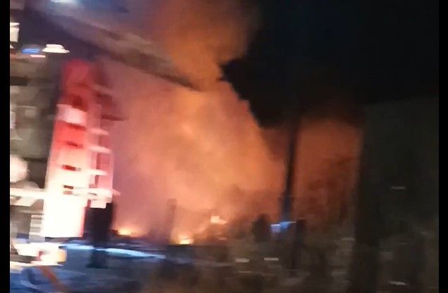 Кадры со страшного пожарища в костромском городе перепугали всех