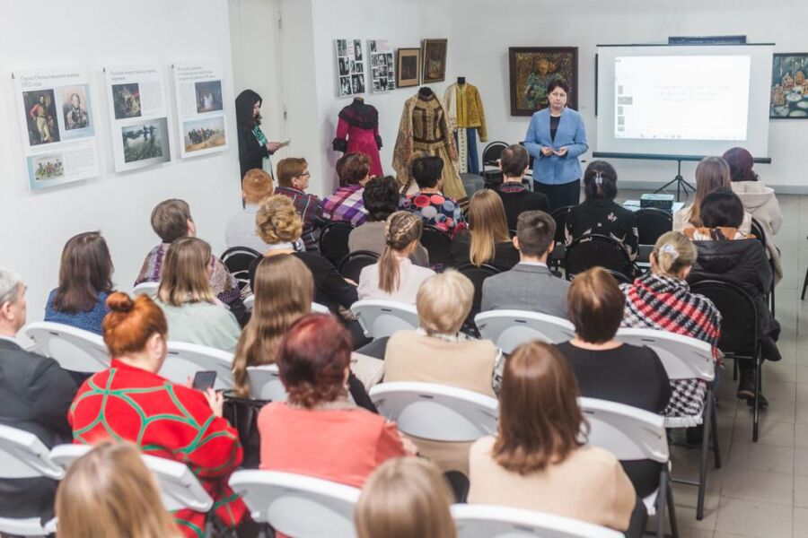 Учителя Костромы проходят уникальные курсы от Русского музея