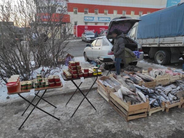 Подозрительную красную икру начали продавать в Костроме перед Новым годом