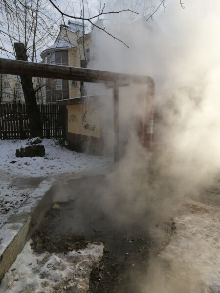 «Можно мыться на улице»: в Костроме нашли горячий источник с хорошим напором