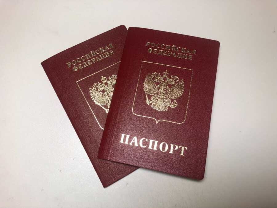 Мужчина сменил имя в паспорте, чтобы ездить к чужим бабушкам в Кострому