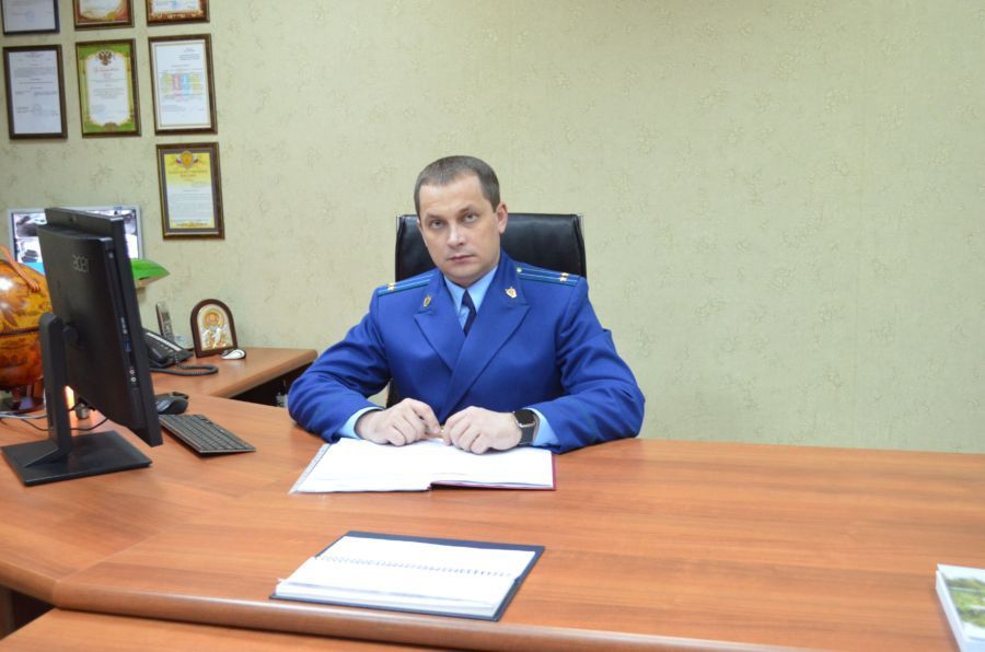 Суд выпустил из СИЗО бывшего природоохранного прокурора Костромской области
