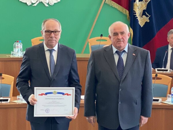 Директора костромского департамента ЖКХ наградили за хорошую работу