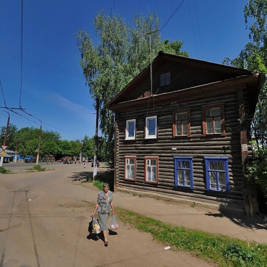 Грибок, мыши, падает потолок: жуткий 100-летний дом в Костроме расселять пока не собираются