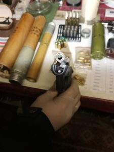 Производство оружия и взрывчатки обнаружили в Костроме