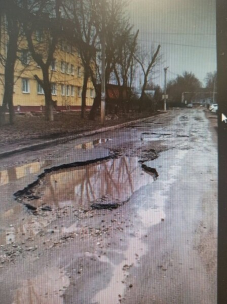 Страшные дороги в костромском микрорайоне пообещали скоро починить