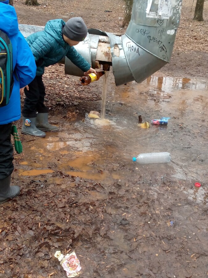 Бригада «Самоделкины»: дырявые трубы в Костроме начали чинить дети подручными средствами