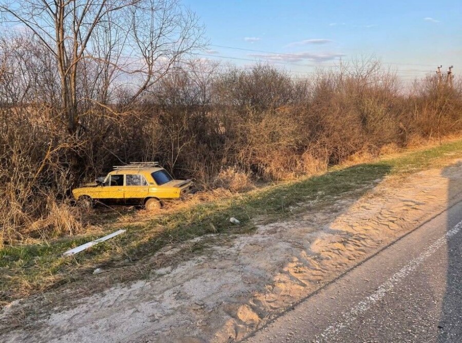 Улетел в кювет: смертельная авария произошла в Костромской области