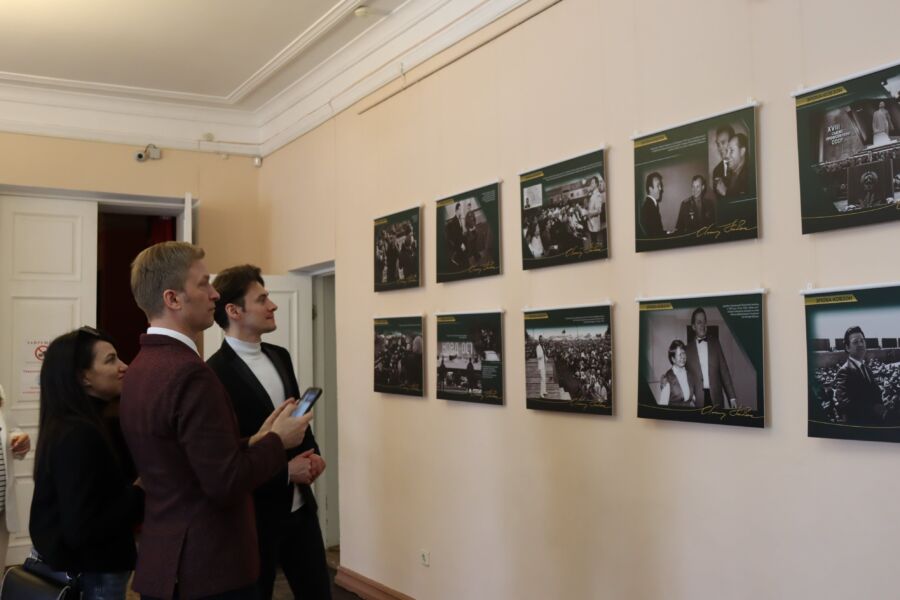Вдова Иосифа Кобзона показала эксклюзивные фотографии мужа в Костроме