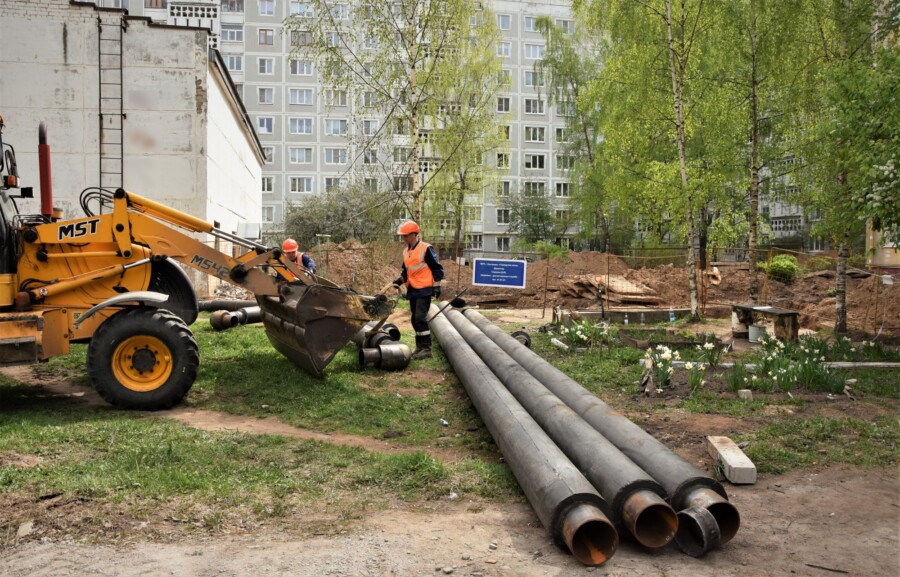 Трубы перекладывают в Костроме: кто остался без горячей воды