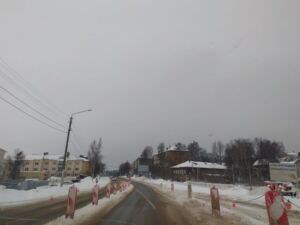 В Костроме экстренно закрывают для движения путепровод