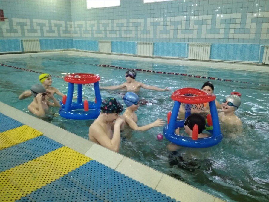 Костромских детей бесплатно учат плавать