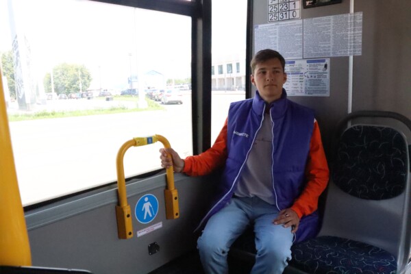 Волонтер Максим Барабанов: ездить на автобусах стало намного комфортнее и удобнее