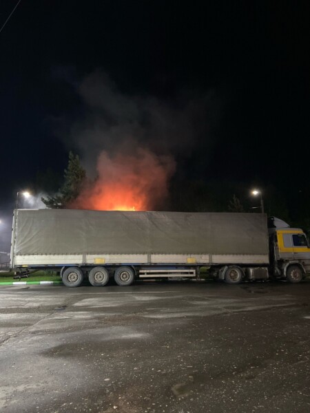 Стали известны подробности страшного пожара с фурой у заправки в Костроме