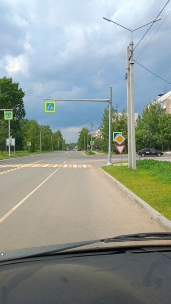 Кому верить: странные дорожные знаки появились в Костроме