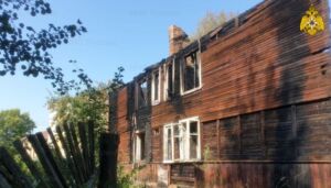 Горят дома, машины: десятки пожаров произошло в Костромской области