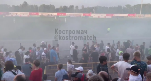 Мужчину с дымовой шашкой поймали на матче “Спартака” в Костроме